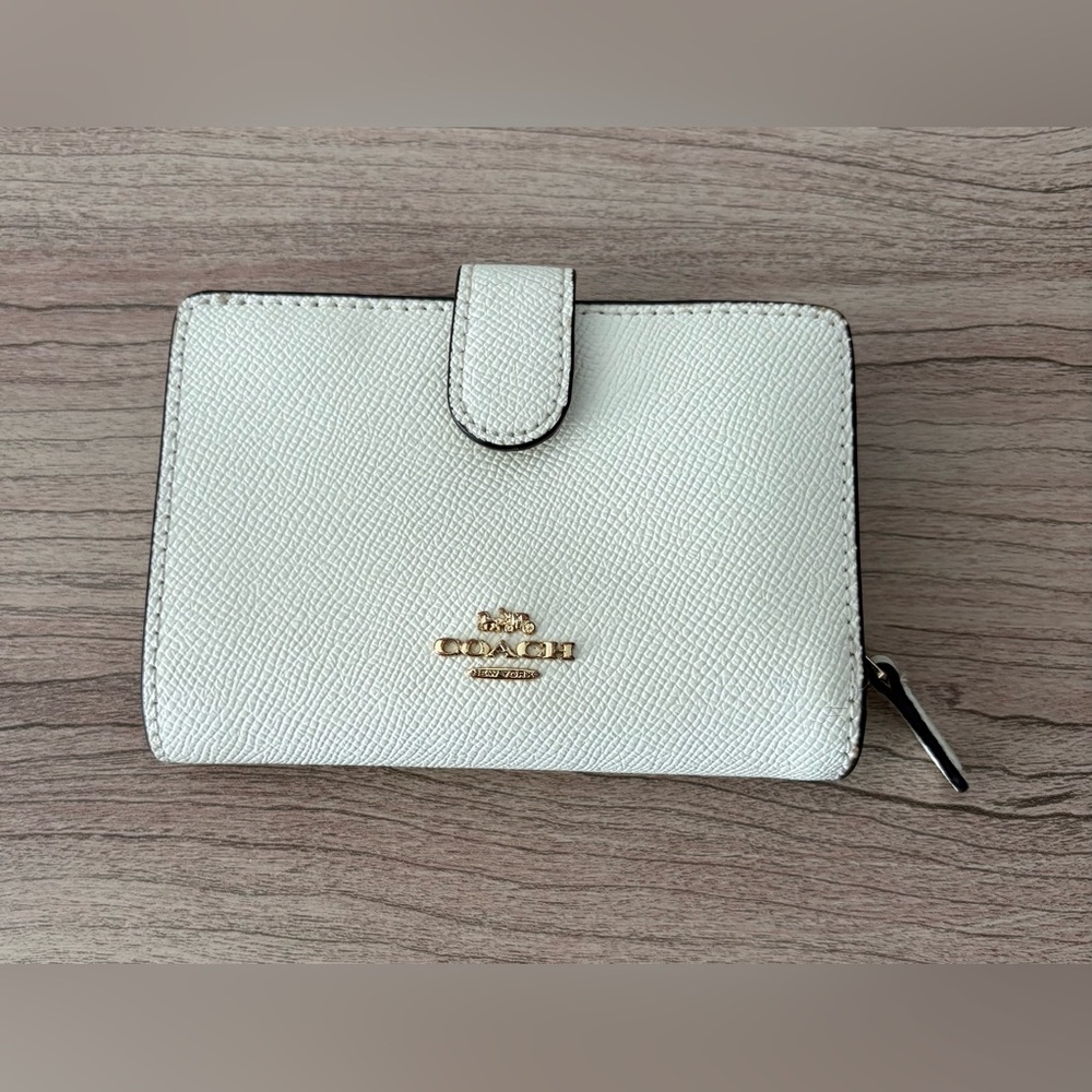 Coach White Leather Wallet Cardholder Coin purse